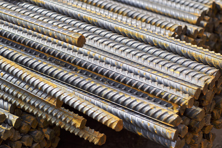 金属之歌 圆润低沉的视觉诗篇